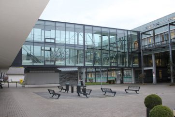 UKB - Zentrum für Integrative Medizin (ZIM) - Verbindungsbrücke in Stahlbauweise.