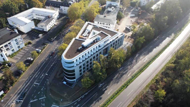 Büro- und Geschäftshaus mit Tiefgarage in Bonn-Bad Godesberg.