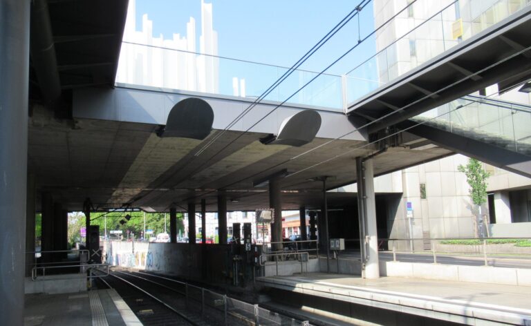 Bauwerkprüfung Fußgängerbrücke zum Stadthaus Bonn.