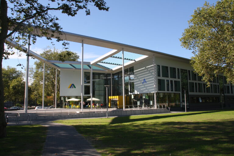 Jugendherberge Duisburg Sportpark - Eingangsbereich.