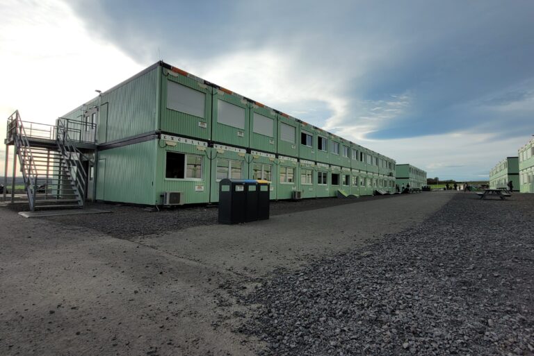 AMTRA Containeranlage Are-Gymnasium nach Flutkatastrophe in Bad Neuenahr-Ahrweiler.