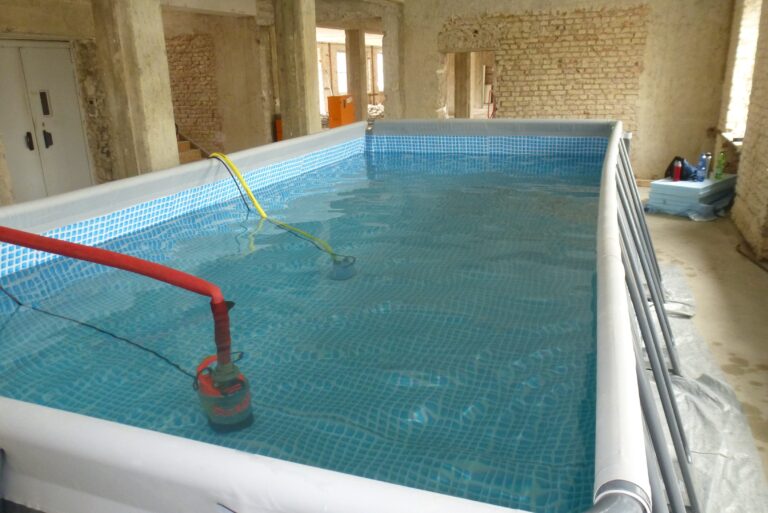 Bonn Campus Poppelsdorf - Sanierung Deutscher Herold - Probebelastung mit Wasserbecken.