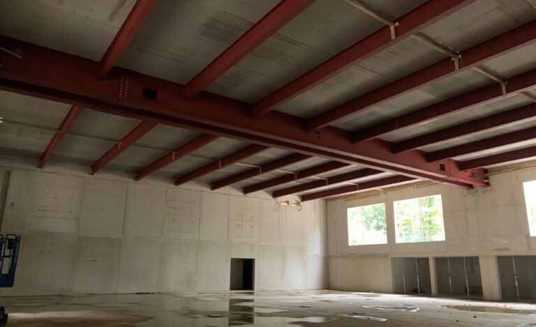 Elisabeth-von-Thüringen-Schule in Brühl - Baustelle Turnhalle.