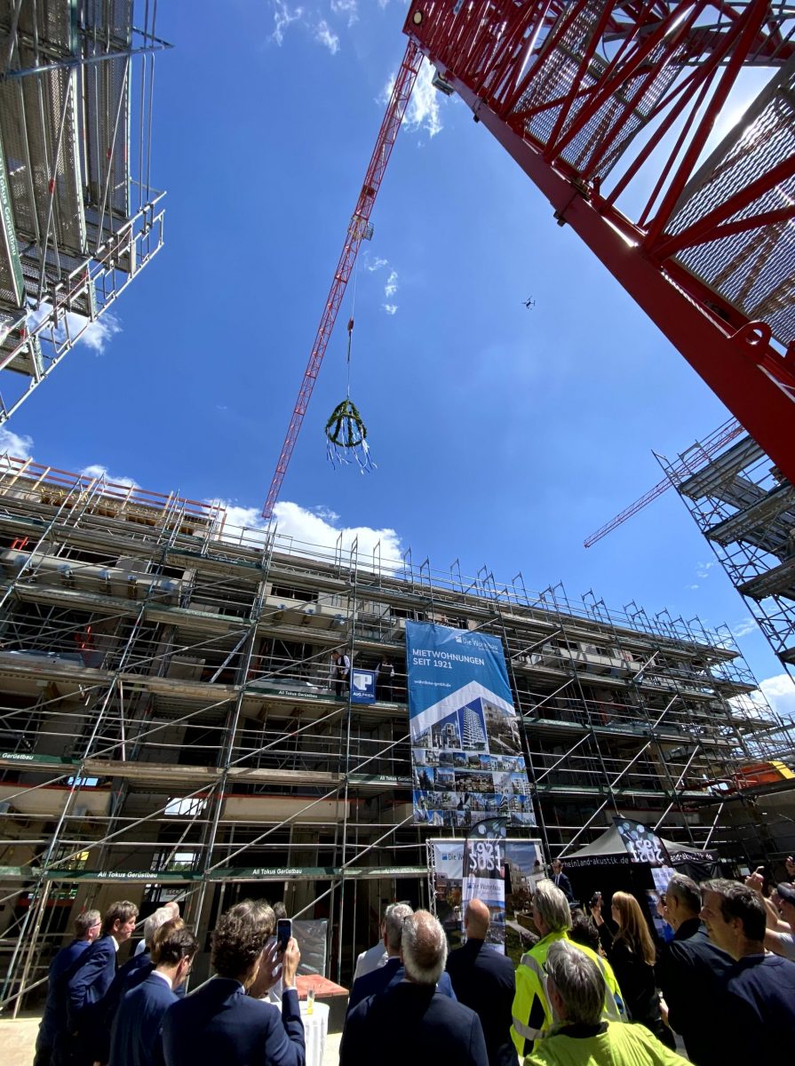 Richtfest beim Projekt Neues Urbanes Wohnen ‚Am Vogelsang‘ in Bonn-Endenich.