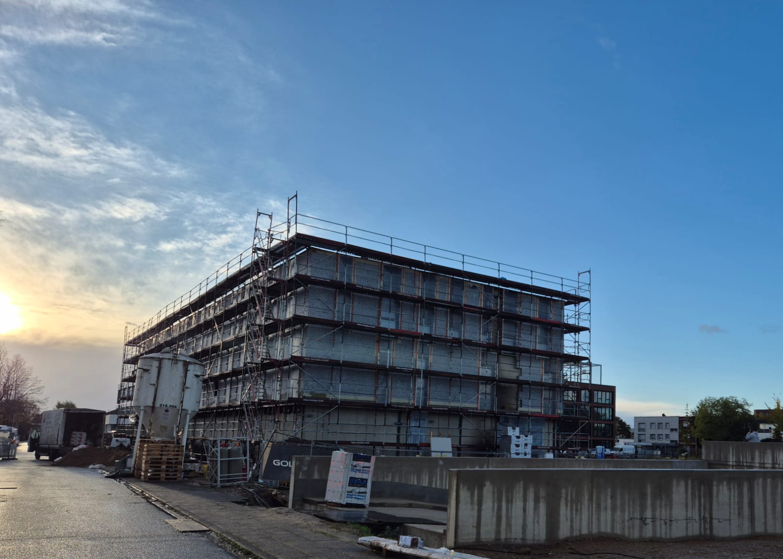 NEOBEL Polizeidienstgebäude im Rohbau.