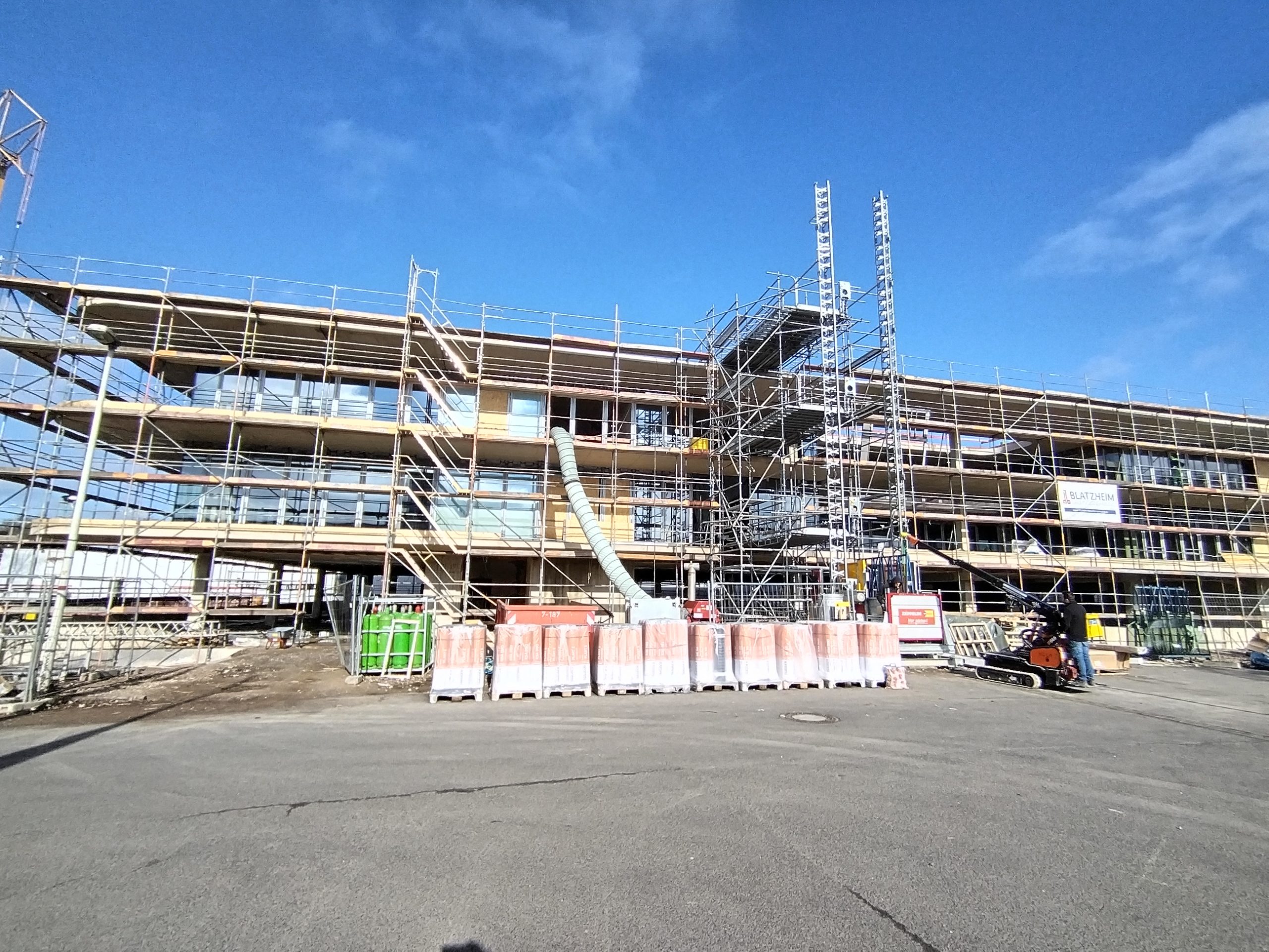 Neubau Bechtle Immobilien in Bad Godesberg - Rohbau Ansicht Süd.